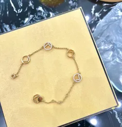Women Designer Chain Gold Placed Fashion Trendy Letter F Cionant Diamond Jewelry Love Charm Bracciale