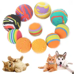 Bola de brinquedo para gato auto-excitada Bola de espuma para animais de estimação Brinquedo para gato Bola multicolorida Cor aleatória