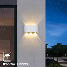 IP67 LED Wall Lamp utomhusvattentät upp och ner Lysande belysning Trädgårdsdekoration AC85-265V Väggljus för sovrum vardagsrum