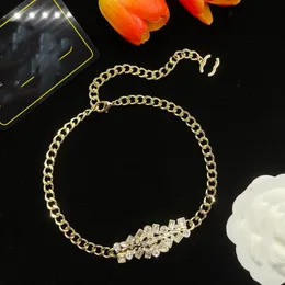 Toppmärke kvinnors guldhalsband hänge ccity designer crystal chokers halsband kvinna smycken bankett parti tillbehör 903434