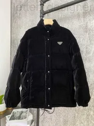 Kvinnorjackor Designer 2021 Luxury Design Winter Wide Maisted Minimal gotisk stil överdimensionerad Velor Black Down Transformer Puffer Ulbo