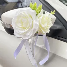 装飾的な花2PCウェディングカーの装飾フラワードアハンドルバックミラークリエイティブな人工花柄のアクセサリーの結婚小道具を飾る