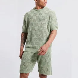Agasalhos masculinos primavera verão moda masculina t-shirt com decote em O e conjuntos curtos lazer roupas masculinas de malha sólidas vazadas casuais ternos de duas peças 230620