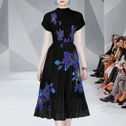 Two Piece Dress Vintage Elegant Floral Print sträckta tröjor Topp A-Line Pleated Midi Long kjolar Fashion Runway 2 PCS Set Casual Outfits 230620