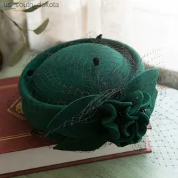 2022 Damskie nieregularne czapkę pigułki mody Cloche Hats Woman Felt Party Formal Fedora Church Wool Hat L230523