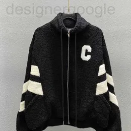 女性用ジャケットデザイナーラムウールコートレディ濃厚なジャケット秋冬2021年の新しい野球ユニフォームのデザイン暖かいレクリエーション