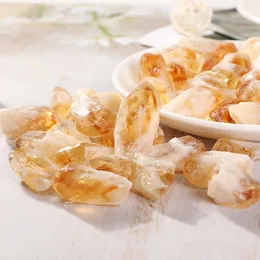 Dekorationer 100g Natural Citrine Point Rough Stone Yellow Quartz Crystal Gemstone Healing Mineral Prov för fiskakvariumdekorationer 230620