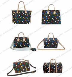 Tygväska Stora Luxurys designer Totes Onthego Handbag Crossbody Bag Luxurys Handväskor äkta läder axelväska berömda modemärkesdesigner strandförstörningar