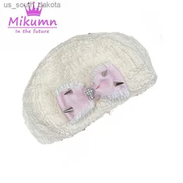 Mikumn Harajuku Y2k Frauen Baskenmütze Hüte Mode Schöne Rosa Schleife Kreuz Niet Weiß Beanie Hut Chic Streetwear L230523