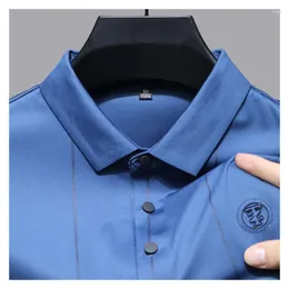 Herr t-skjortor high-end sommar sömlösa design coola herrmode runda hals t-shirt tryckning koreansk stil affär casual kortärmad