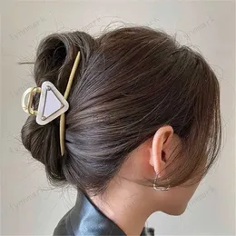 Clipe triângulo feminino para mulheres meninas marca carta designer garra de cabelo moda grampo de cabelo