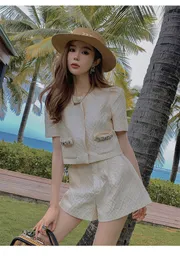 Tvådelt klänning White Women's Ruffles 2 Piece Set Elegant Lady Elegant Pants Suits Summer Casual Belt Blazer Blus Elastic Midje Shorts Outfits Femal 2023