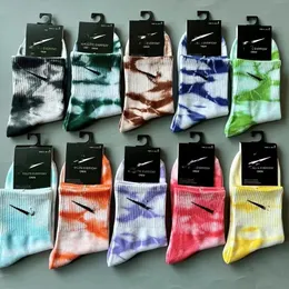 Teknisk fleece tie-dye mens strumpor designer färgglada socka kvinnor andas bomulls fotboll basket sport strumpor