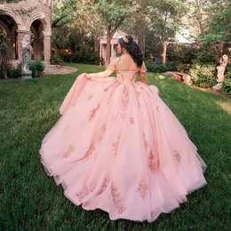 Lusso lucido rosa bordare pizzo applique abiti stile quinceanera 2024 spalle abito di sfera corsetto festa di compleanno abiti abiti da 15