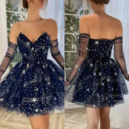 Sweet Navy Blue Short Homecoming Dresses Paillettes Illusion Maniche lunghe Sweetheart Mini Cocktail Homecoming Dress Una linea