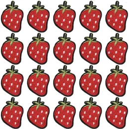 Torebki biżuterii Mini Strawberry Hafted Sew Iron na łatce do ubrania/kapelusz/kurtki/koszulka/dżinsy/plecaki (20pc)