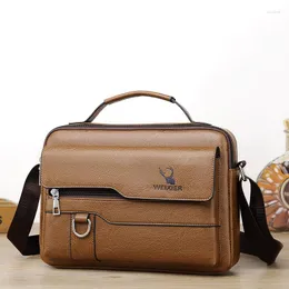 Briefcases Men's Handbag Business Should Bags Briefcase Large Capacity Ipad Bag Letter Cartoon Casual Portable Messenger Retro Black