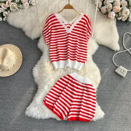 Kvinnors träningsdräkter Kvinnors sommarmode Tvådelar Set Vintage V-hals Klassisk kontrast Stripe Stripe Top High midja Löst bredben