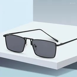 نظارة شمسية مربع معدني صغير للألوان شمسية مع علبة سستة