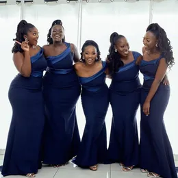 2023 Royal Blue Bridesmaid Dresses 우아한 One Shoulder Elastic Satin Ruched Mermaid Sweep Train Plus Size Maid of Honor Gown