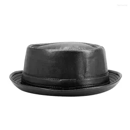 Berets Man Faux Leahter Jazz Fedora Gentman Short Brim Black Brown Top Top Hat Male Topper