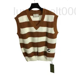 Kadın Sweaters Tasarımcı Yün Örgü Sweater Tee Teats Mektup Nakışları ile Kısa Marka Milan Milan Pist Mahsul Üst T-Shirt Giyim Üst Tişört Giyim Yüksek Son Streç Külot Yelek VMF