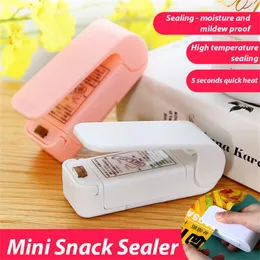 1PC Heat Bag Sealing Machine Food Bag Closure Clip Portable Mini Snack in plastica Imballaggio Clip per borsa senza batteria