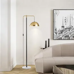Stehlampen Nordic Postmoderne kreative Wohnzimmer Hardware Nachttisch Schlafzimmer Designer Persönlichkeit einfache und leichte Luxuslampe