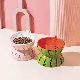 Cat Bowls المغذيات لطيفة شكل الفاكهة وعاء القط عالي الجودة السيراميك Cat وعاء Pet Supplies Cat الغذاء والماء الملحقات الحيوانات الأليفة 230625