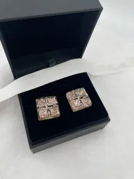 2023 Luxury Quality Charm Square Stud Earring med rosa kristall- och metalldesign i 18K Gold Plated Have Box Stamp PS7203B