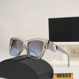 Partihandel av solglasögon Nytt Pujia -mode med ihåliga bendesign och avancerade Square Shade Solglasögon 9532