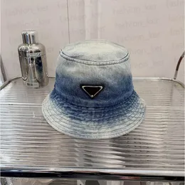 Designer Bucket Hat Casquette stjärnor med avslappnad utflykt platt-topp Small Brimmed Hats Wild Triangle Standard Ins Basin Cap