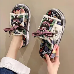 2023 mode-Design Sommer Frauen Graffiti Hausschuhe Plattform Schuhe Maultiere Flip-Flops Straße Sandalen Clogs Flache Beiläufige Schuhe Für Weibliche