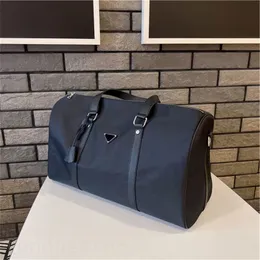 Läderväska re nylon saffiano svarta resväskor för man klättrar stort stout material sacoche emaljbelagd triangulär metalldekor duffle väska senior xb026 e23
