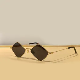 302 골드 메탈 마름모꼴 선글라스 어두운 회색 렌즈 여성 남성 여름 Sunnies Gafas de Sol Designers Shunglasses Shades occhiali da Sole UV400 안경