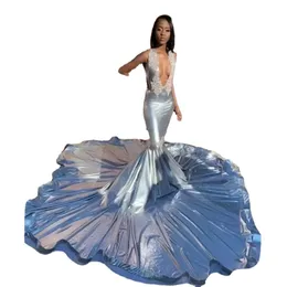 Gümüş Denizkızı Balo Elbise Dalma V Boyun Kristaller Boncuklu Payetler Mahkemesi Sweep Tren Kolsuz Bling Uzun Akşam Partisi Abiye