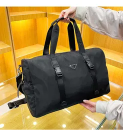 49 cm Duffel Bags New Fashion Travel Bags Nylon Handväskor stora kapacitet Holdall Carry On Bagages Duffel Bags Luxury Men Bagage Gentleman Commerce