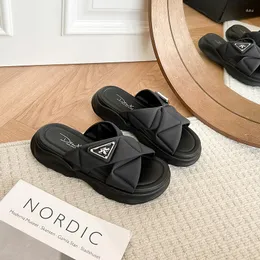 Slipare kvinnor plattform sandaler pumpar lady casual skor pvc gummisidor 2023 mode mules tofflor bekväm sko för kvinna