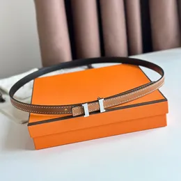 Äkta läderdesignbälte för kvinna mode midjeband högkvalitativ cinched midjebredd 1.3 cm 20 färg med klänning dekorativa orange låda reversibla bälten