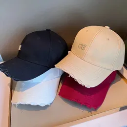 Designer Trucker Hat Caps Uomo Donna Ultimi colori Berretti a sfera Cappello Fashion Trucker Cap Lettere ricamo di alta qualità Lettera buco rotto Primavera Autunno Estate