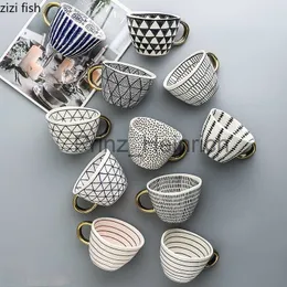 Tassen Amerikanische unregelmäßige geometrische Keramik-Kaffeetasse mit vergoldetem Griff, Schwarz-Weiß-Muster, Milchteetasse, Wohnaccessoires J230627