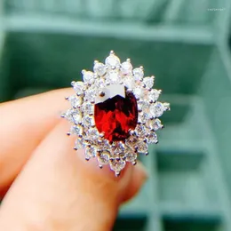 Anelli a grappolo Anello di lusso con granato rosso naturale Anello in argento sterling 925 6 8mm 1.4ct Gioielleria raffinata con pietre preziose T23195