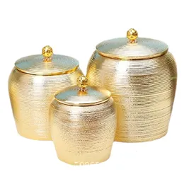 Dekorativa föremål Figurer Luxury Golden Ceramic Storage Jar Porcelain Sealed Box Largecapacity Food Container Coffee Bean Tea Caddy Crafts 230627