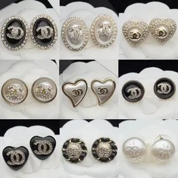 Moda w kształcie serca projektant CC kolczyk koreański Edition naturalny perłowy kolczyk marka luksusowy kryształ S925 srebrne kolczyki sztyfty