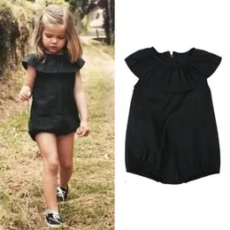 Rompers 0 5y夏の因果かわいい幼児の子供の女の子の女の子ロンパー半袖ソリッドブラックコットンジャンプスーツ服230626