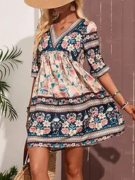 Grundläggande casual klänningar Boho Retro Mini Dress Women Floral Print Beach Female V Neck Kort ärm Damer Lossa Semester Summer 230627