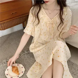 Pijamas femininos macios florais decote em V vestido de noite de verão simples coreano solto casual manga curta impressão kawaii doce renda longa de algodão