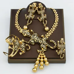 Halsbandörhängen Uppsättning 2023 Trendsmycken för kvinnor Guldpläterad Leopard Design och Bangle Ring Weddings Bridal