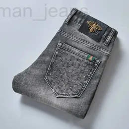 Mäns jeansdesigner 2022 Trendy Brand Fashion Little Bee Embroidery Autumn and Winter New Grey Elastic Slim Fit Small Foot Long Pants RW66