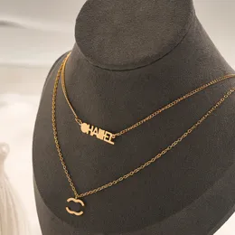 Collane con pendente in acciaio inossidabile di alta qualità Moda Desigenr Collana con lettera di marca Stili semplici Catene per maglione da donna Catena alla clavicola